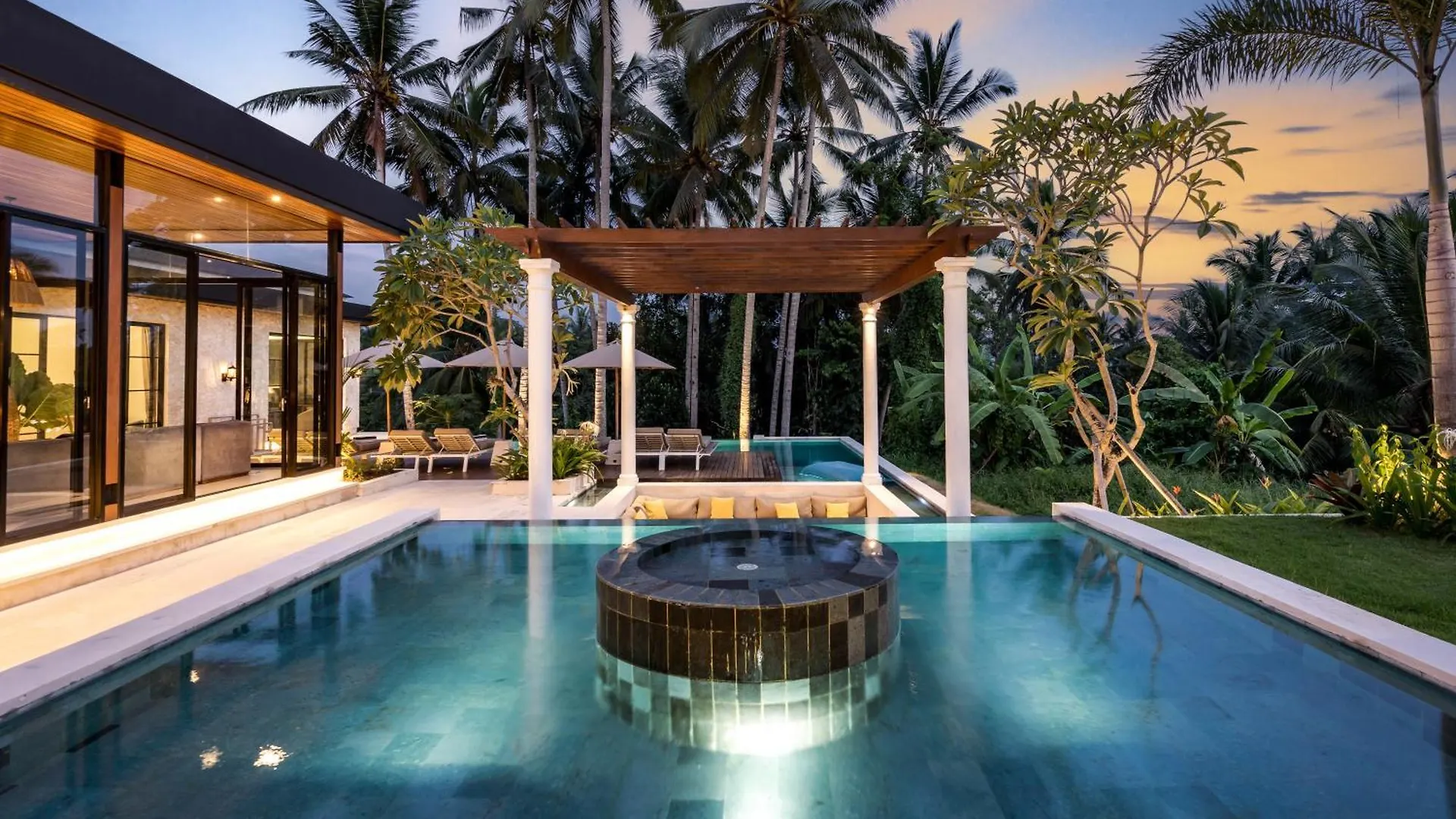 Brand New 6Br Villa Amazing Views Ubud